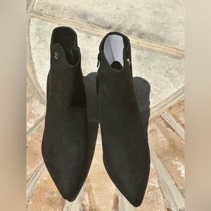 Charter Club Carminee Black Pointed-Toe Booties – Size 8.5